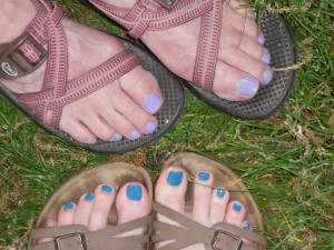 Summertime and the toeseys are free!